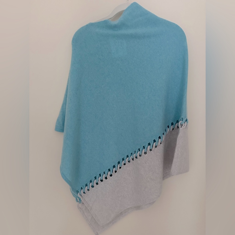 NWT Kinross Cashmere Twist Stitch Poncho - Picture 3 of 6